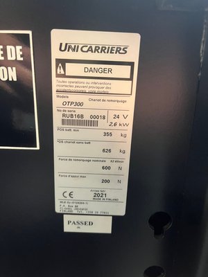 Tracteur industriel UniCarriers OTP300