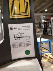 Chariot à mât rétractable UniCarriers ULS140 - 3