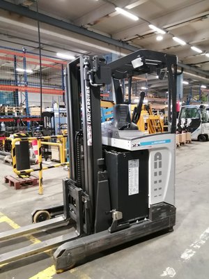 Chariot à mât rétractable - ULS140