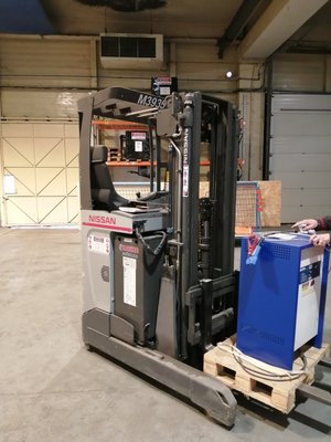 Chariot à mât rétractable Nissan RG14L