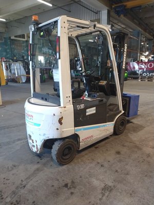 Chariot élévateur électrique UniCarriers TX4.16