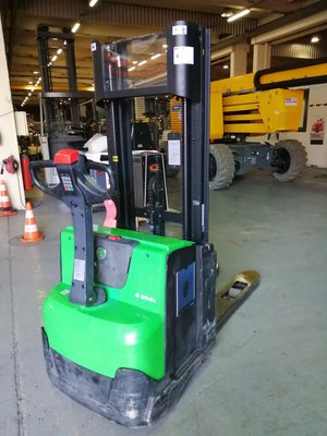 Gerbeur accompagnant CESAB S214L